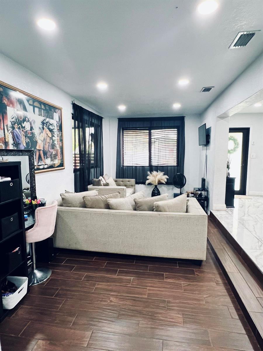 3020 NW 173rd Terrace, Miami Gardens FL 33056 photo 5