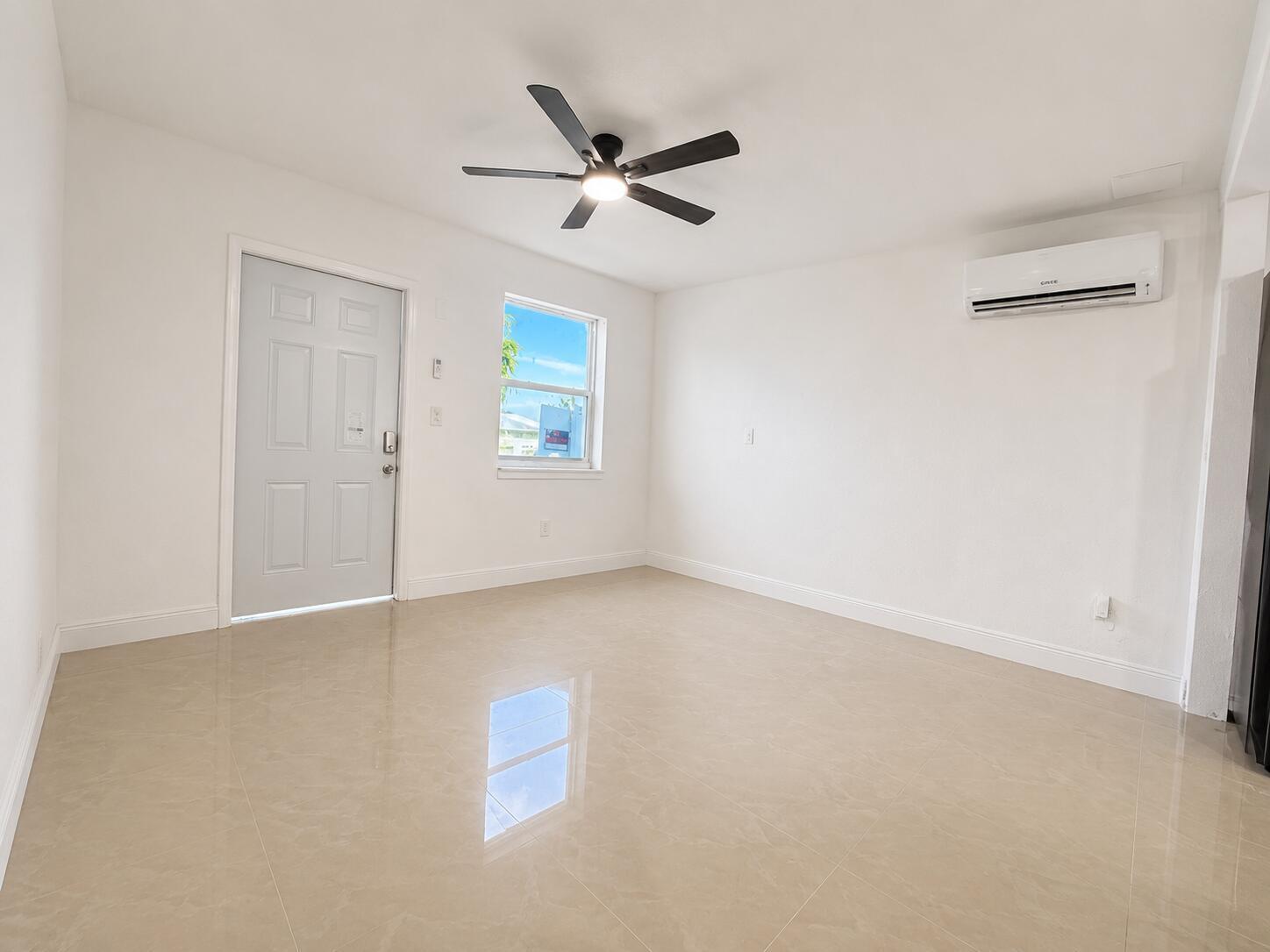 5264 NE 20TH Avenue, Pompano Beach FL 33064 photo 2