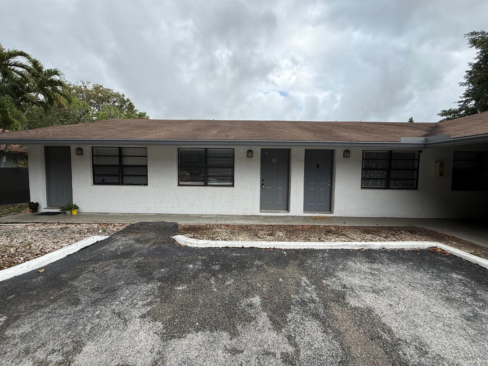 2316 MONROE Street # 10, Hollywood FL 33020