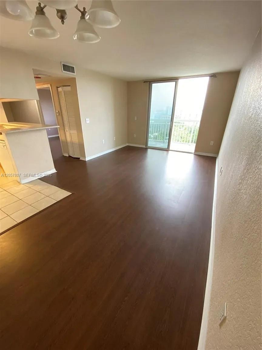 816 NW 11th St # 1203, Miami FL 33136 photo 4