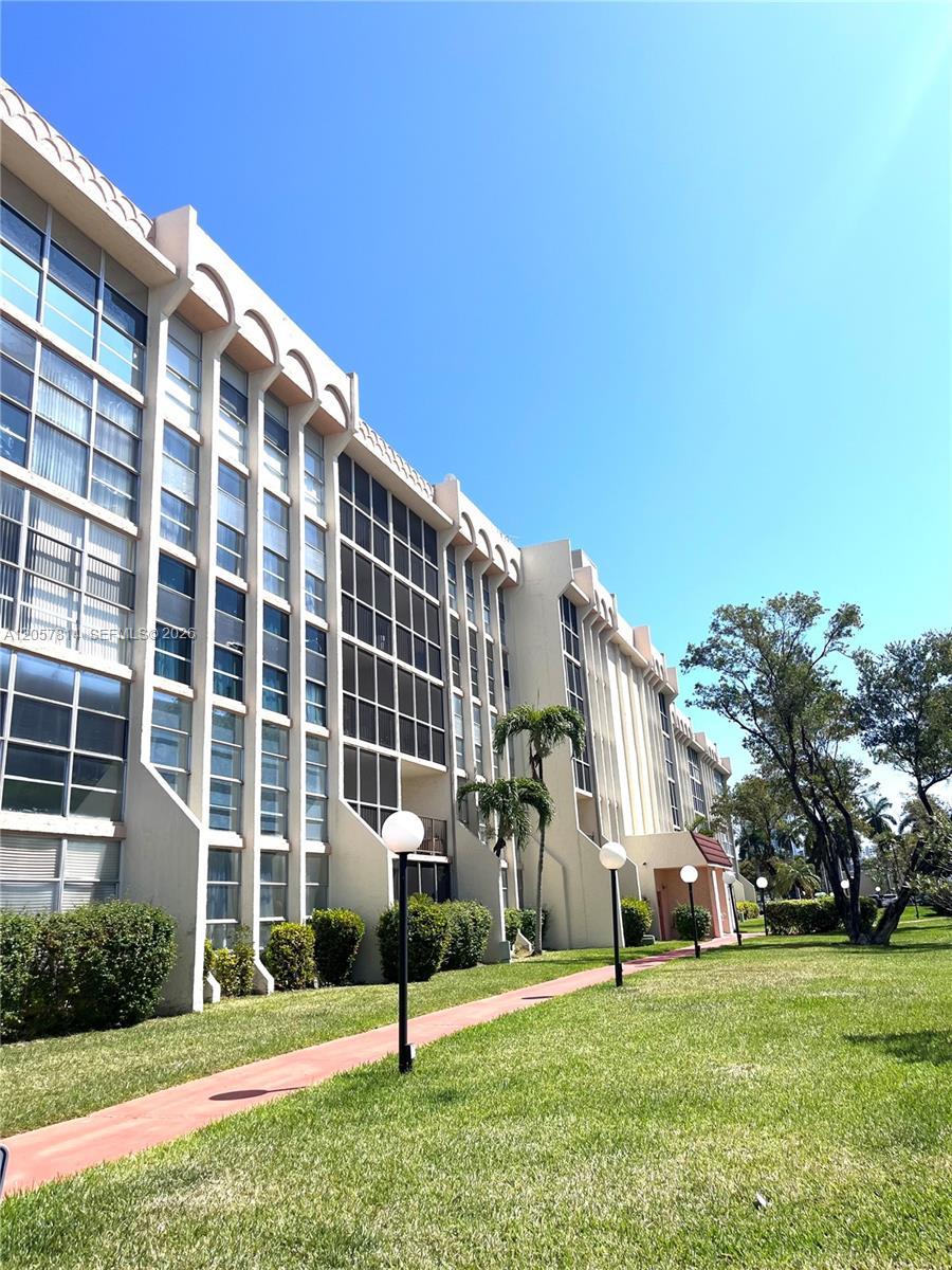 851 Three Islands Blvd # 505, Hallandale Beach FL 33009 photo 2