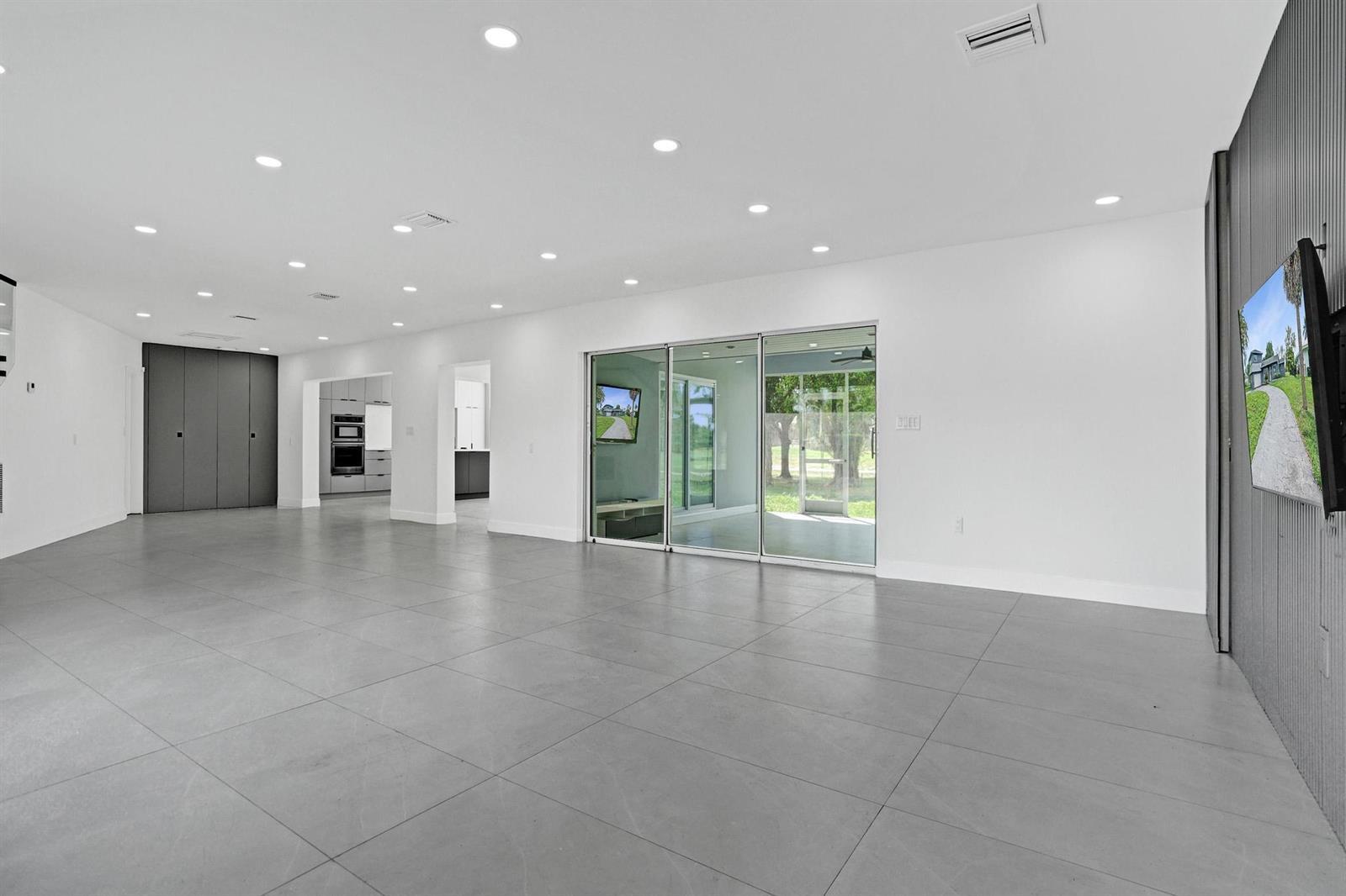6700 E TROPICAL Way # 1, Plantation FL 33317 photo 4