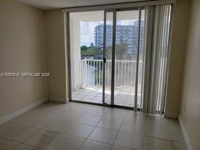 1300 NE Miami Gardens Dr # 419E, Miami FL 33179 photo 2