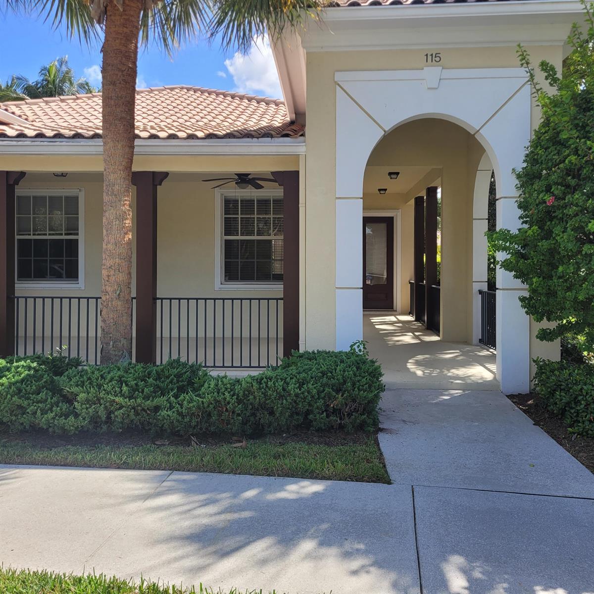 115 San Remo Drive, Jupiter FL 33458 photo 2