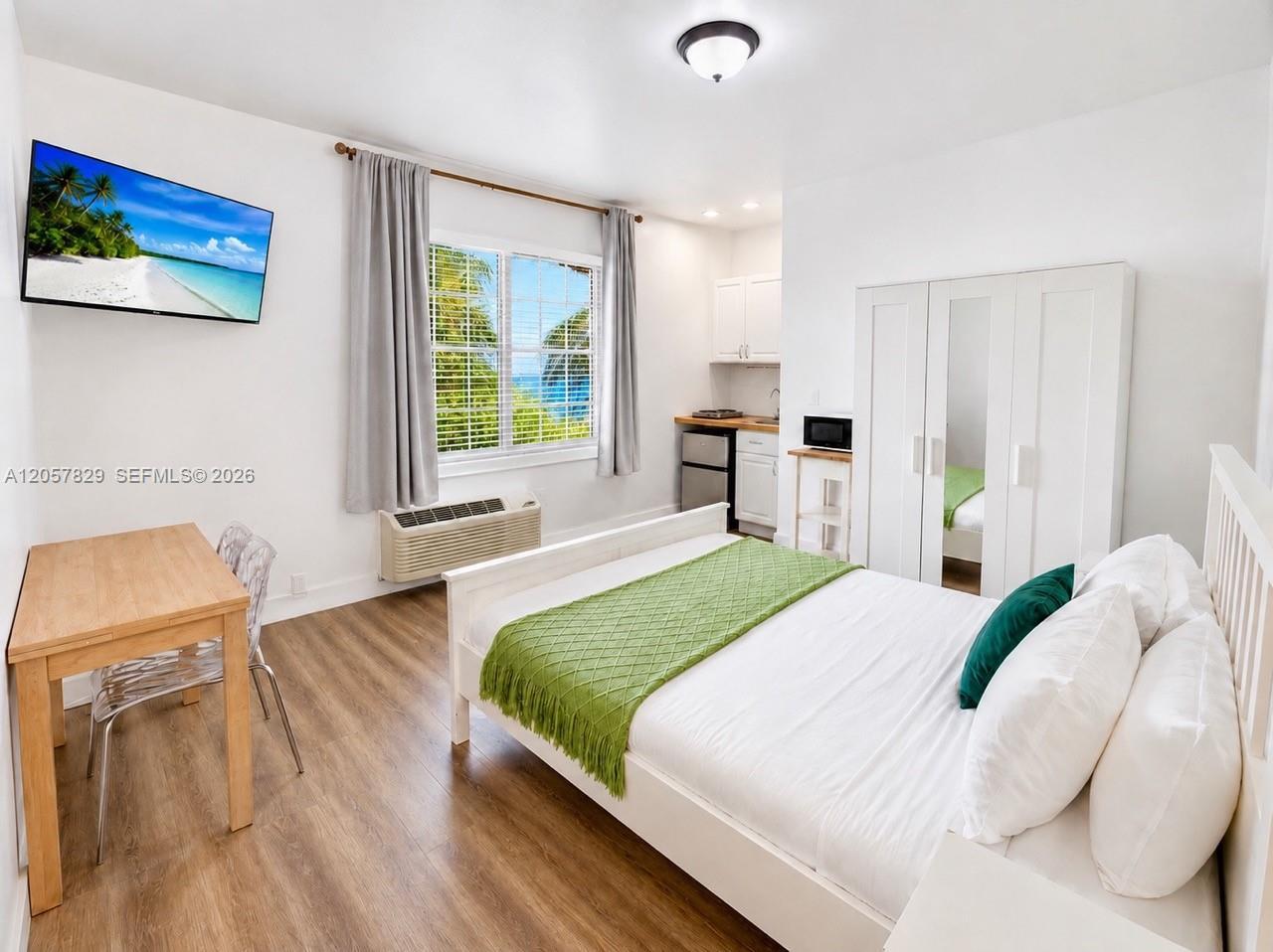 3025 Indian Creek Dr # 106, Miami Beach FL 33140 photo 2