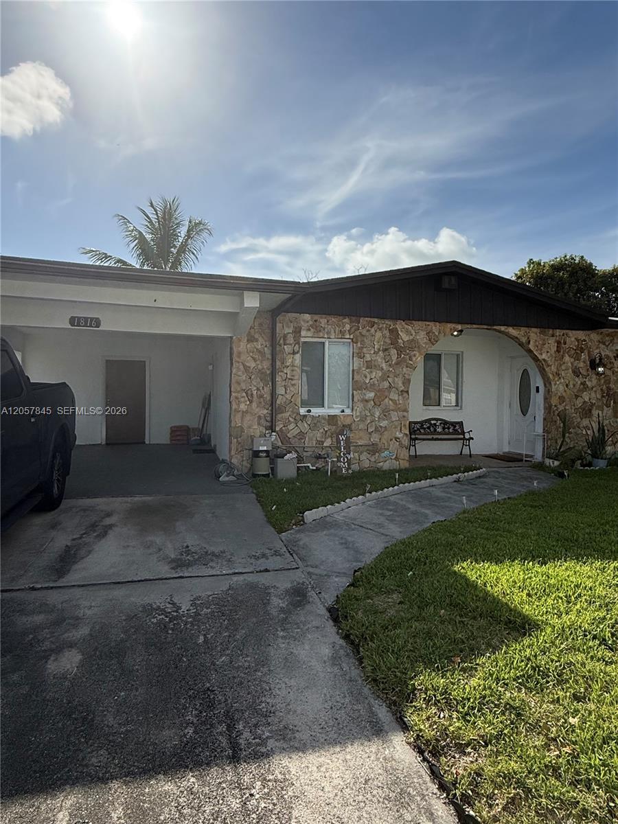 1816 NW 25th Ter, Fort Lauderdale FL 33311 photo 2