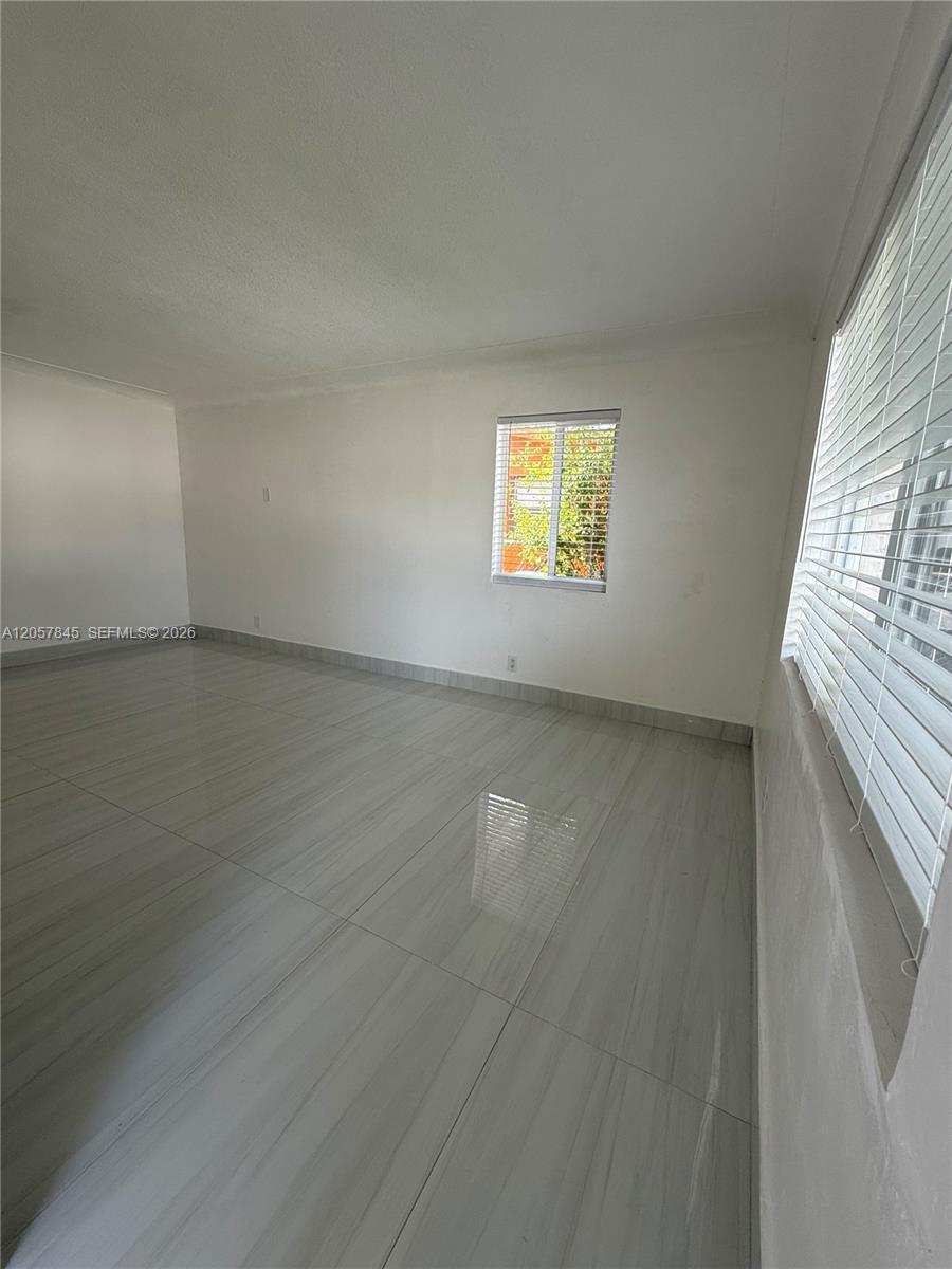 1816 NW 25th Ter, Fort Lauderdale FL 33311 photo 5