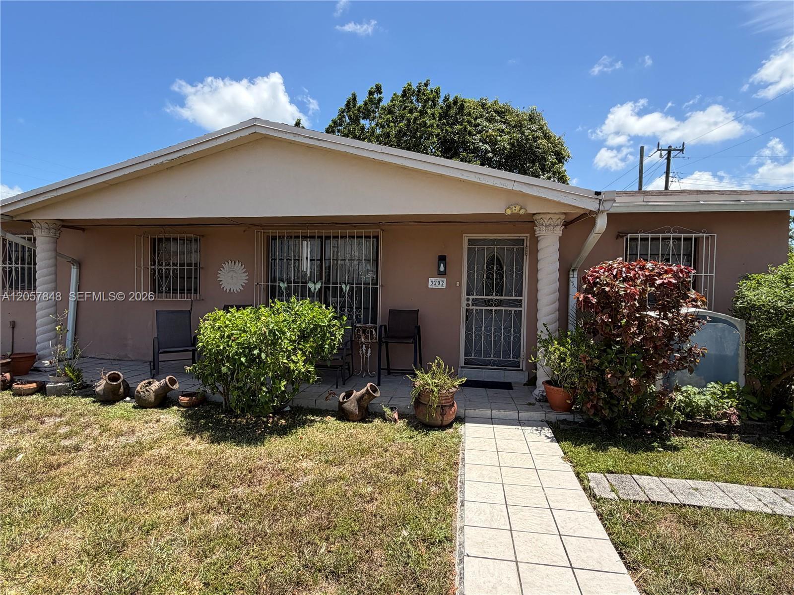 3202 NW 182nd St, Miami Gardens FL 33056
