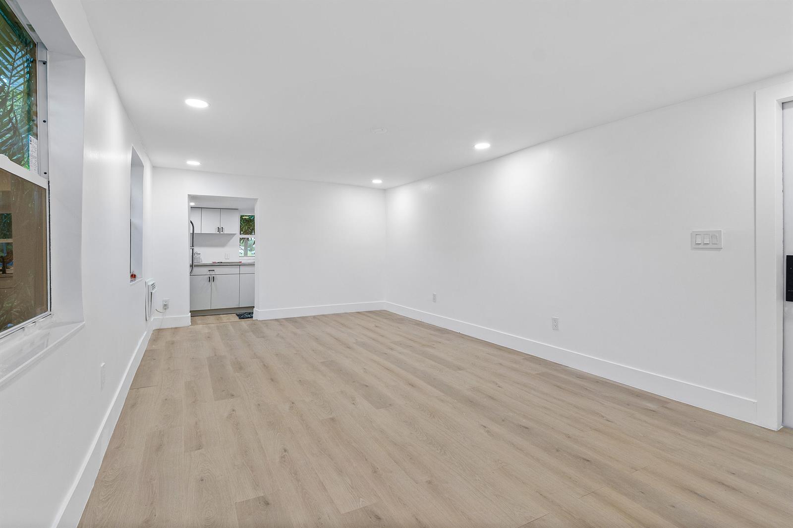 107 SW 4TH Avenue, Delray Beach FL 33444 photo 4
