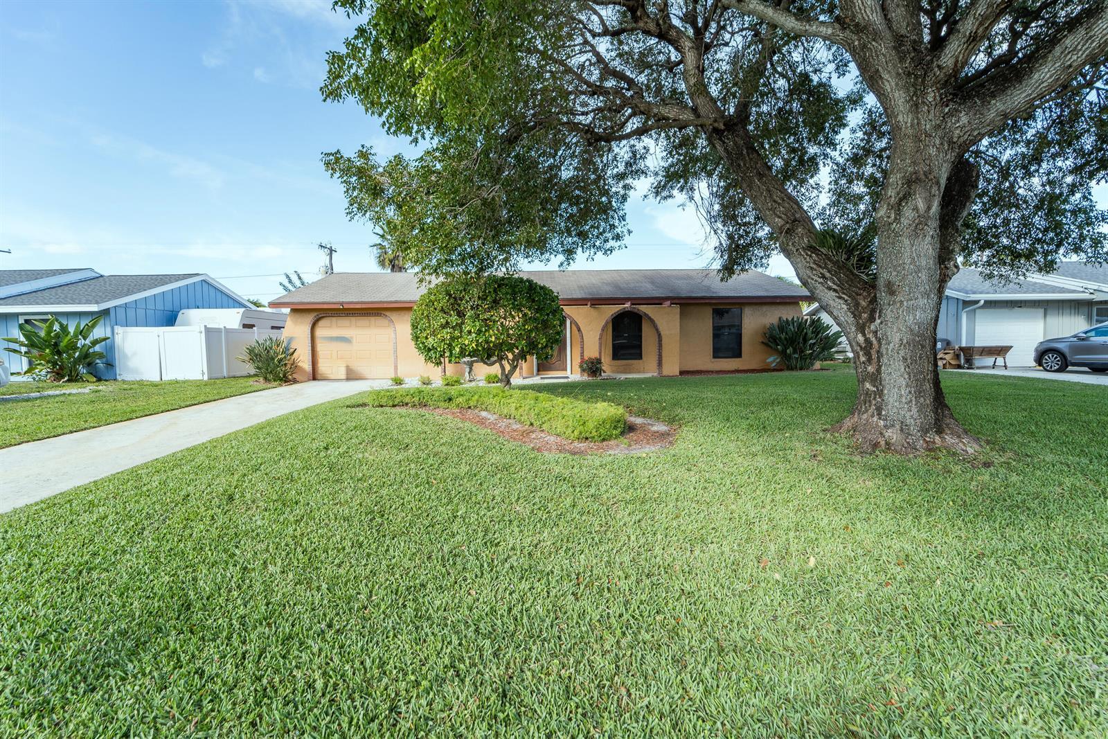 3753 Coelebs Avenue, Boynton Beach FL 33436 photo 2