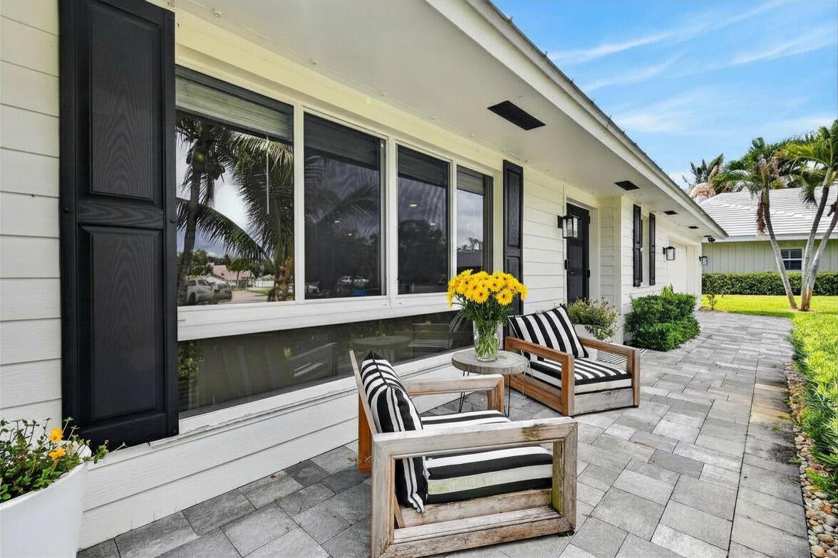46 DOGWOOD Ridge, Tequesta FL 33469 photo 2