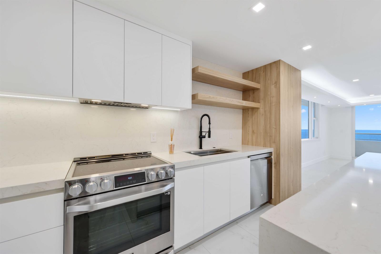 545 S Fort Lauderdale Beach Boulevard # 1701, Fort Lauderdale FL 33316 photo 4
