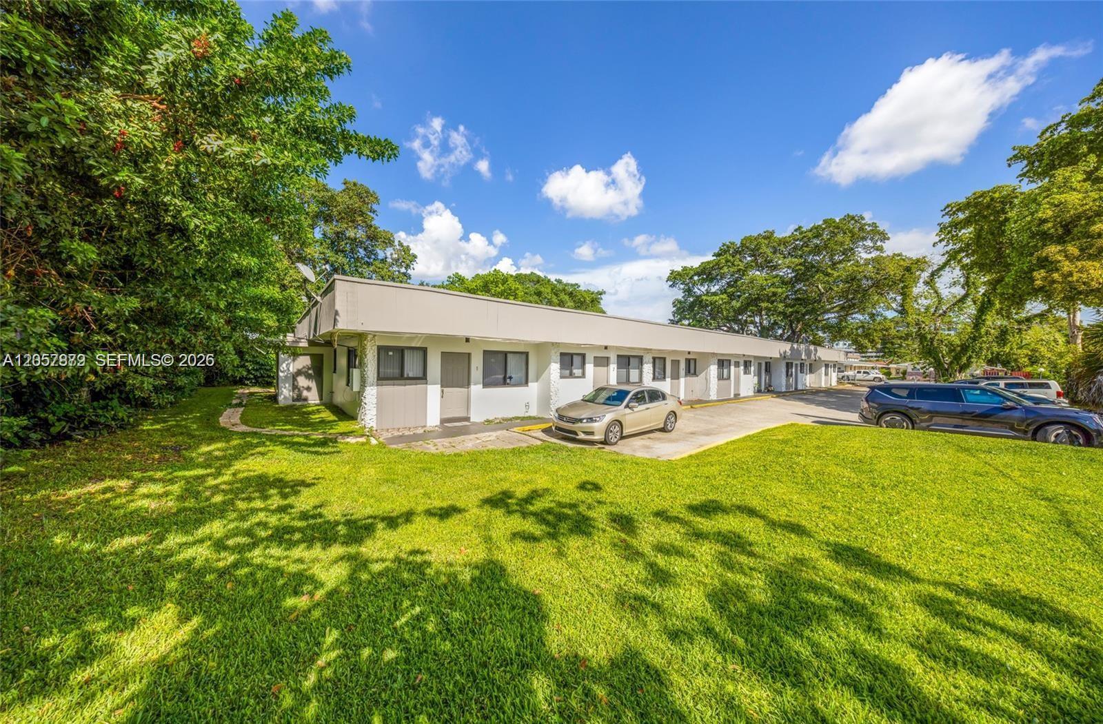 2237 Taylor St # 3B, Hollywood FL 33020