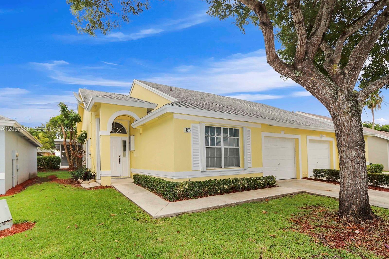467 SE 20th Dr, Homestead FL 33033 photo 2