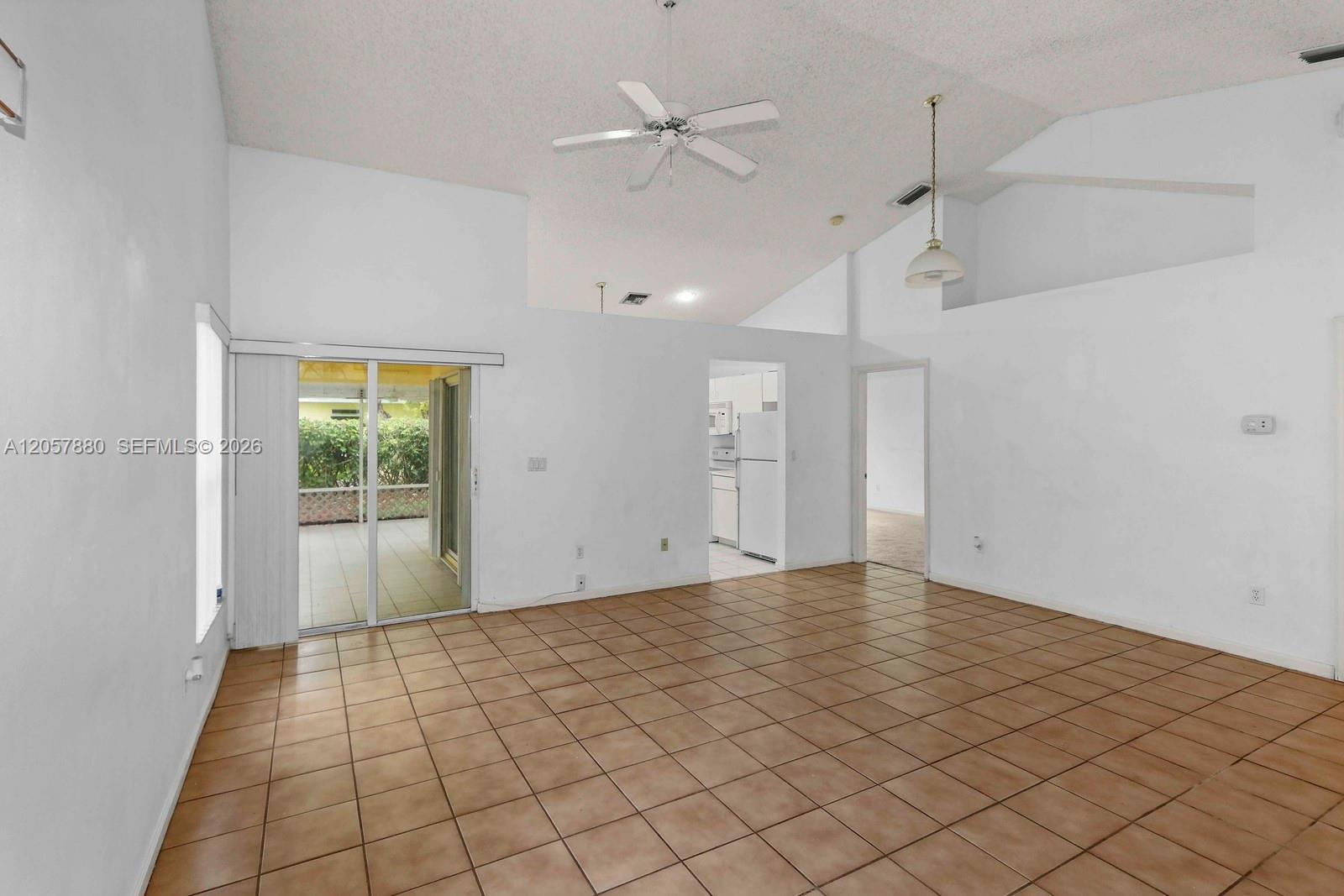467 SE 20th Dr, Homestead FL 33033 photo 4