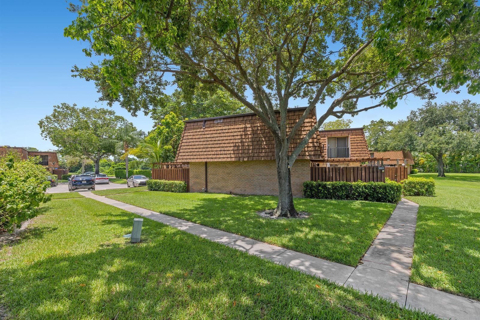 3024 30th Lane LOT 147, FL 33463 photo 2