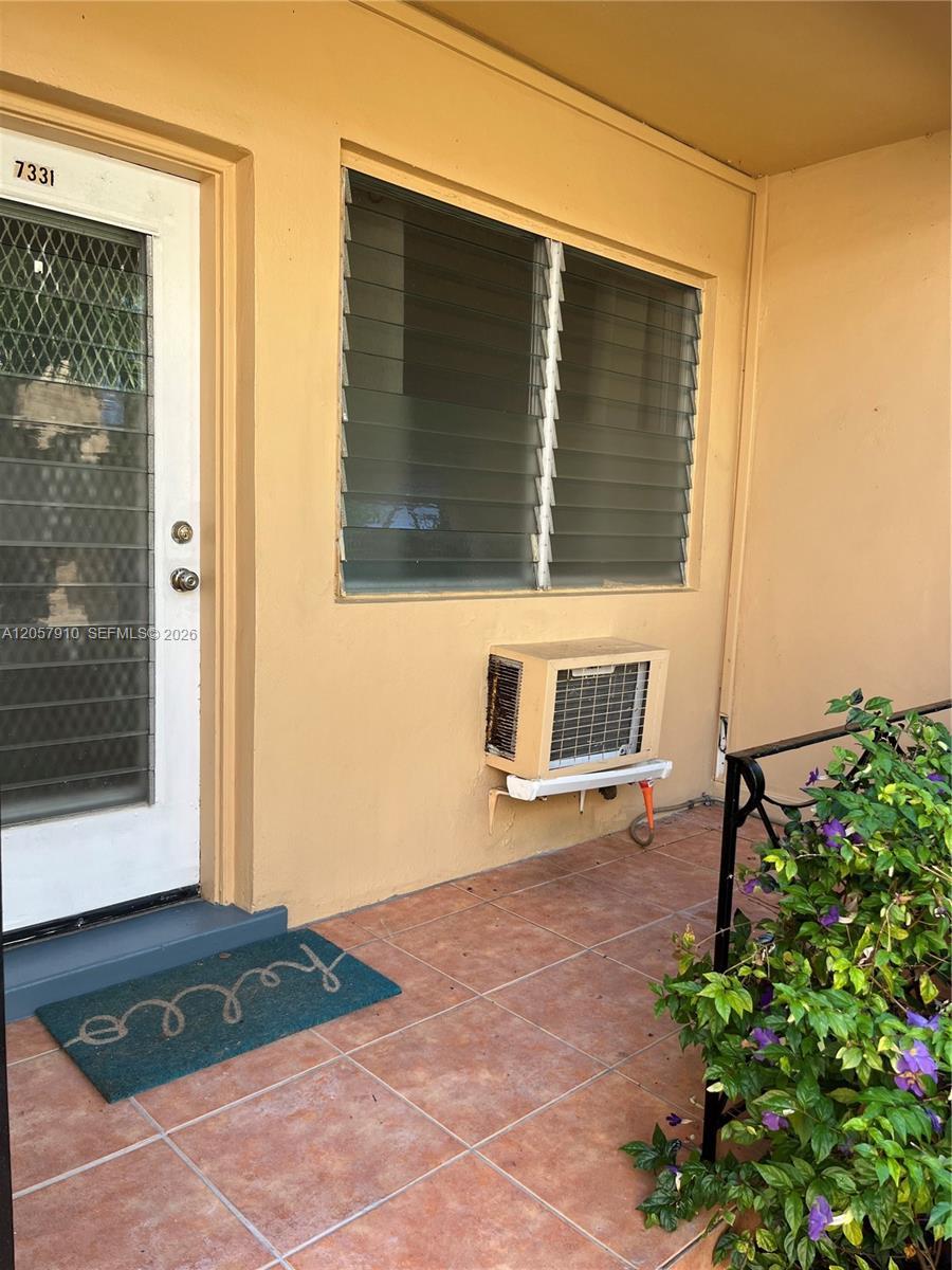 7333 Byron Ave # 7331, Miami Beach FL 33141 photo 2