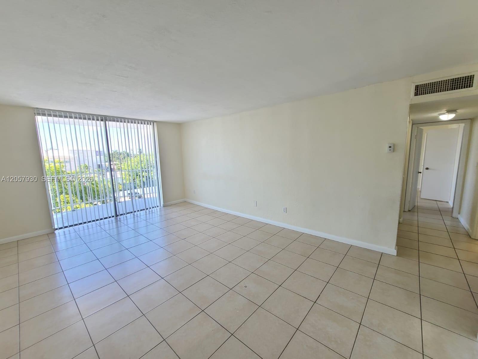 496 NW 165th St Rd # 409, Miami FL 33169 photo 2
