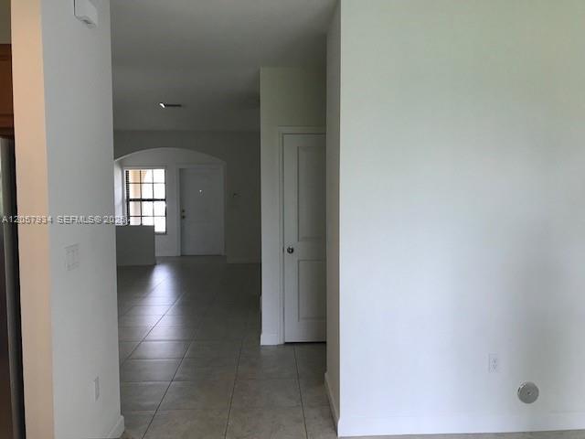 317 NE 194th Ln # 317, Miami FL 33179 photo 3