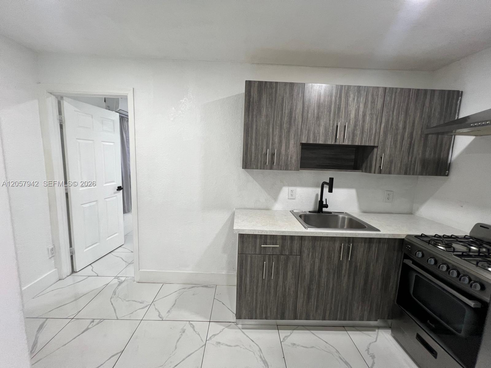 15010 NE 7th Ave, Miami FL 33161 photo 3