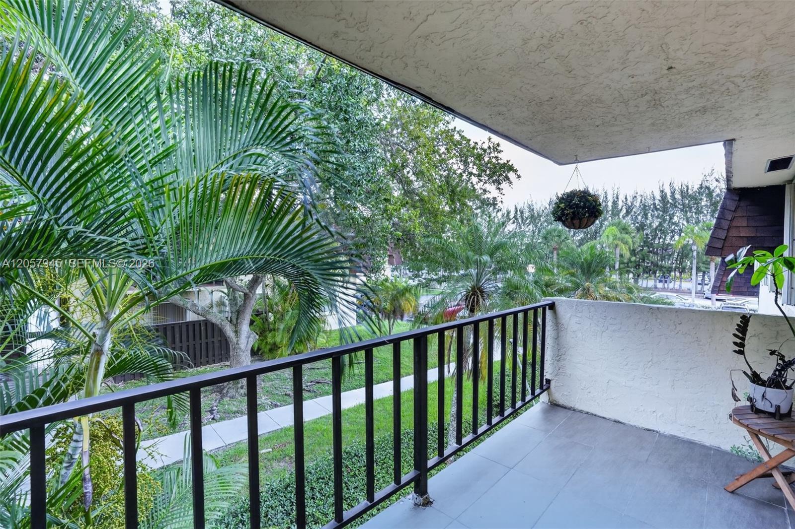 13707 SW 91st Ct Apt G, Miami FL 33176 photo 2