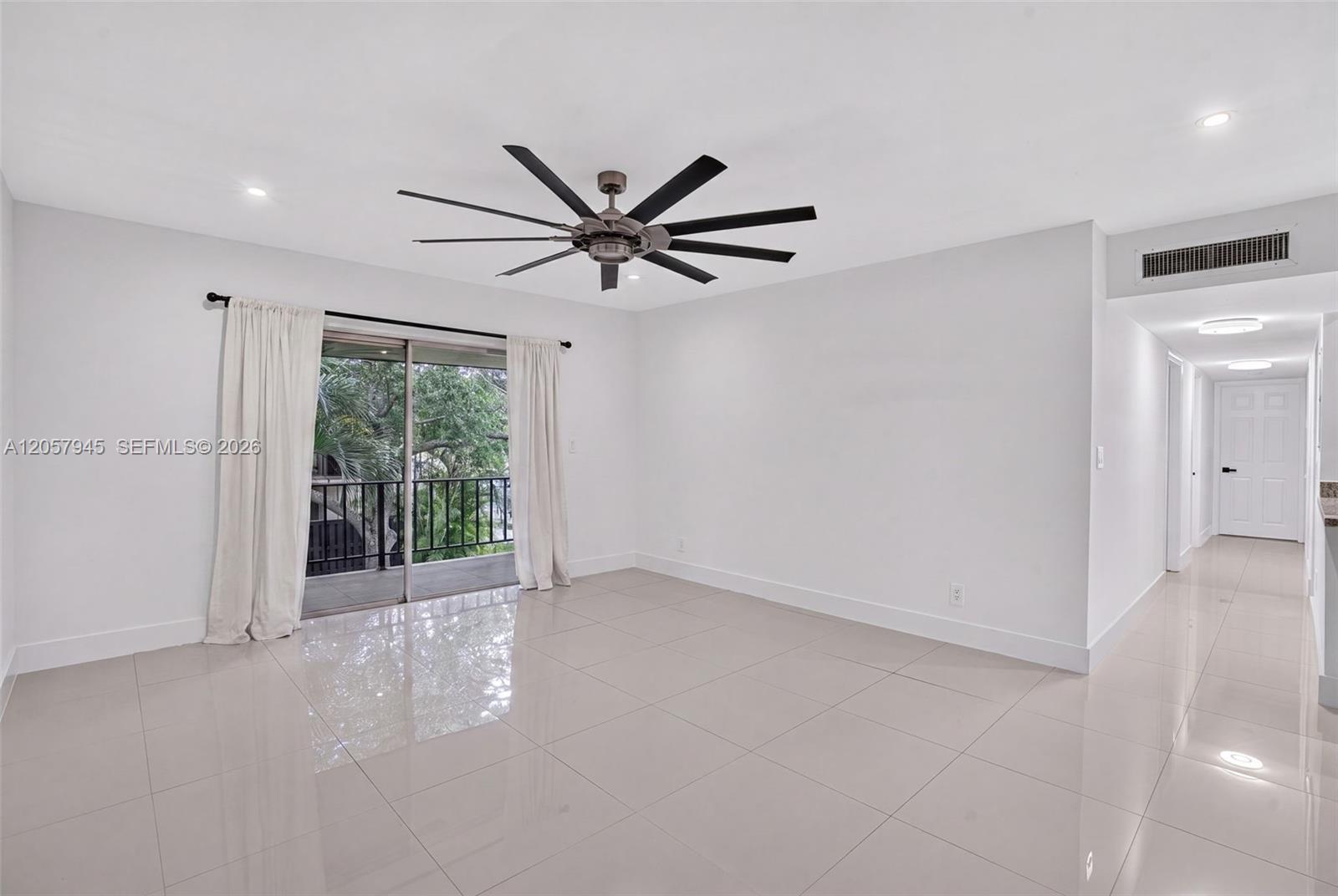 13707 SW 91st Ct Apt G, Miami FL 33176 photo 4