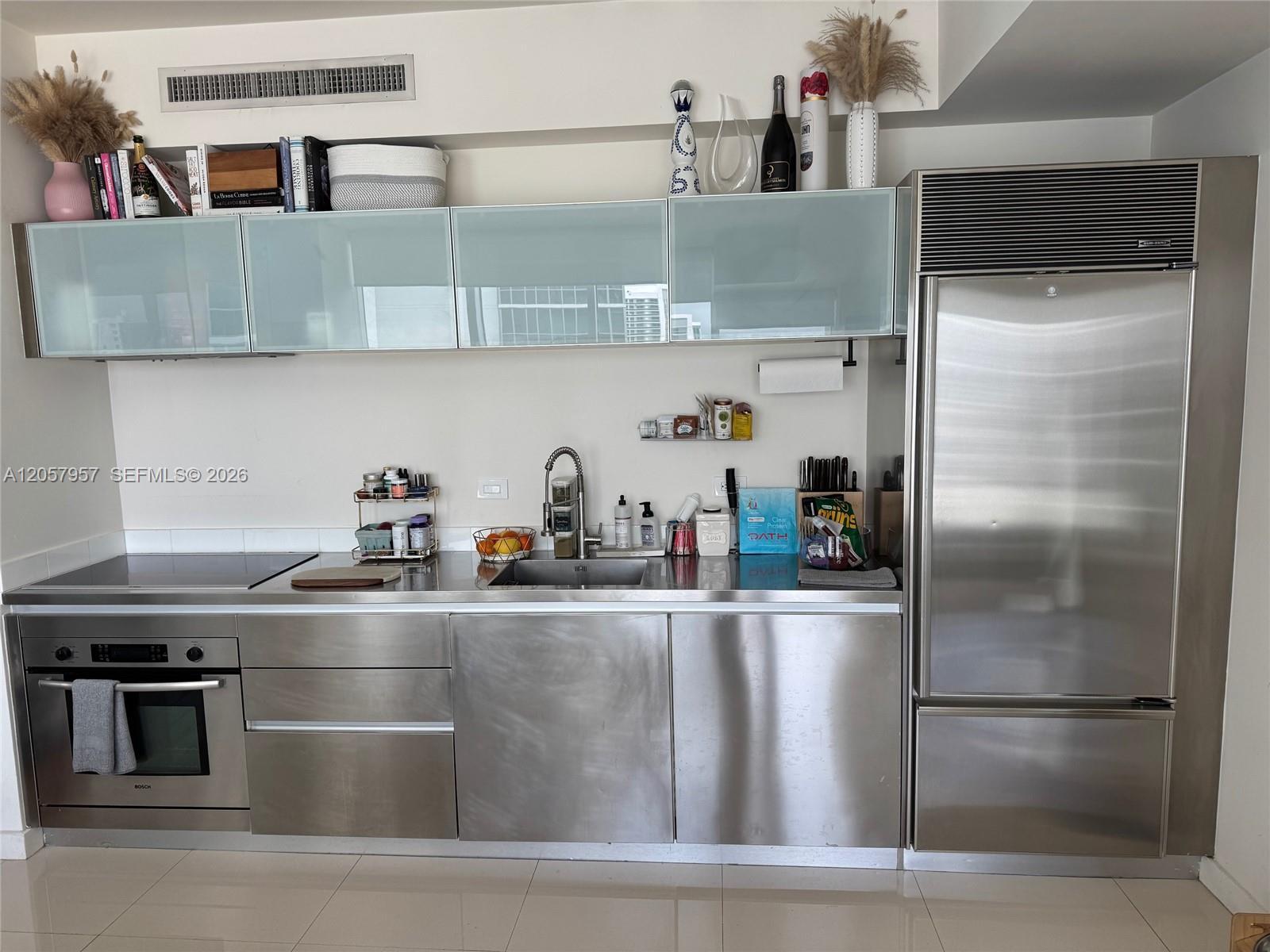 1040 Biscayne Blvd # 2605, Miami FL 33132 photo 2