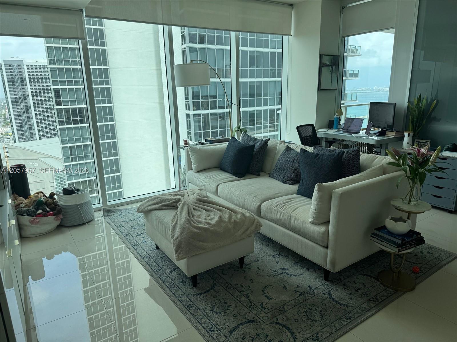 1040 Biscayne Blvd # 2605, Miami FL 33132 photo 4