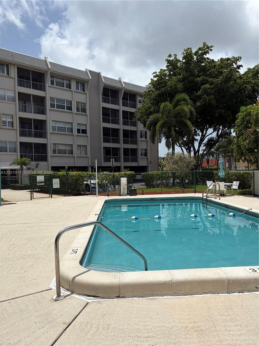 505 Spencer Dr # 315, West Palm Beach FL 33409