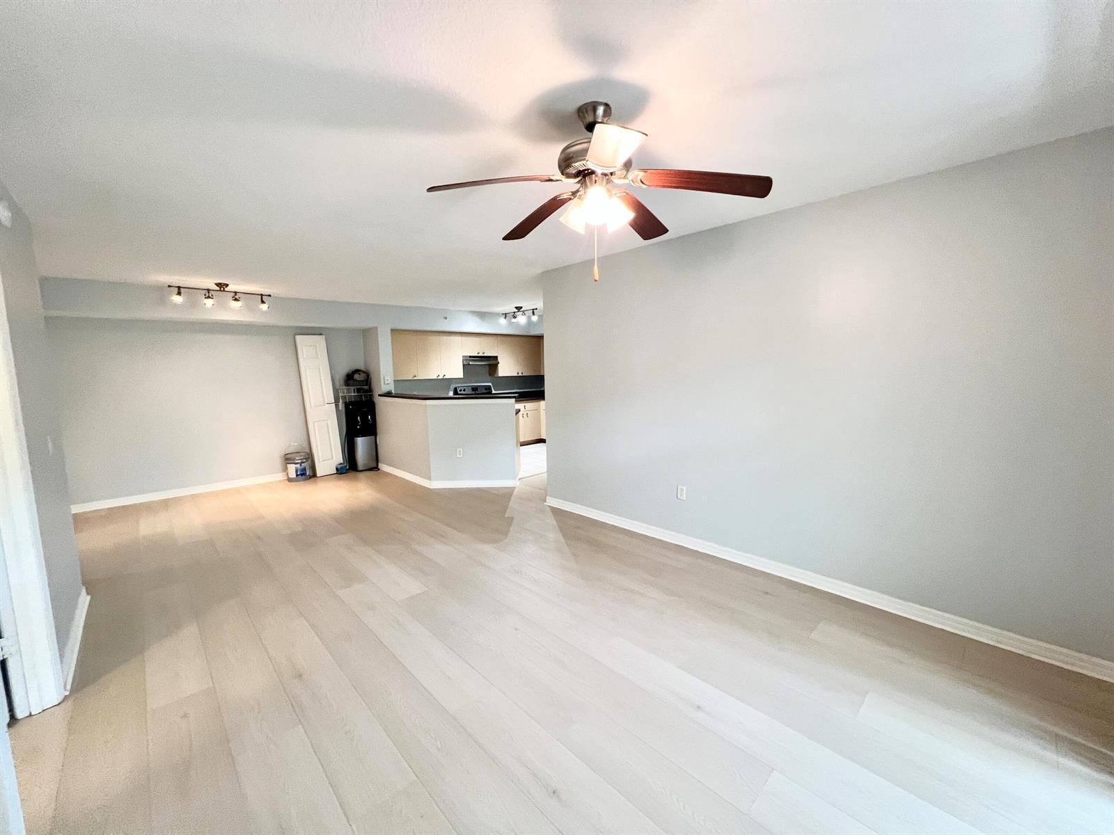 4021 SAN MARINO Boulevard # 202, West Palm Beach FL 33409 photo 5