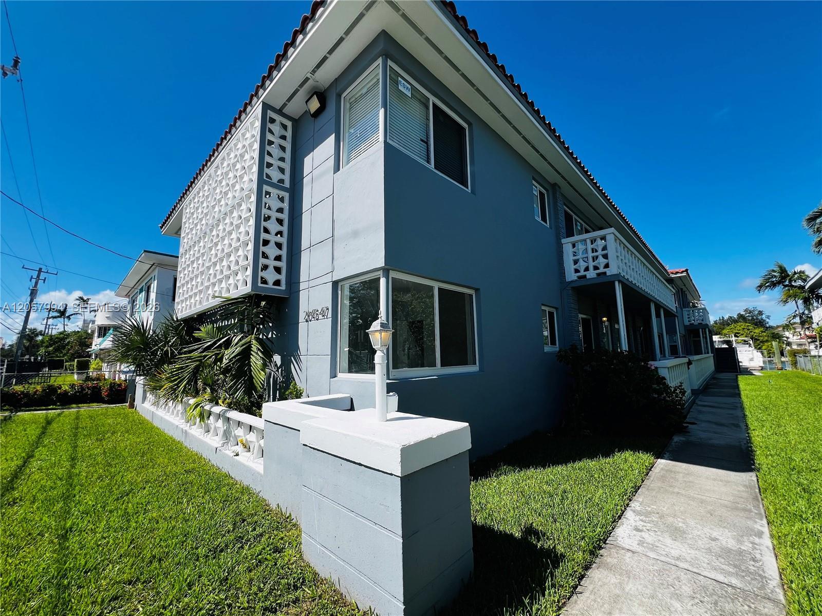 2045 Calais Dr # 8, Miami Beach FL 33141 photo 2