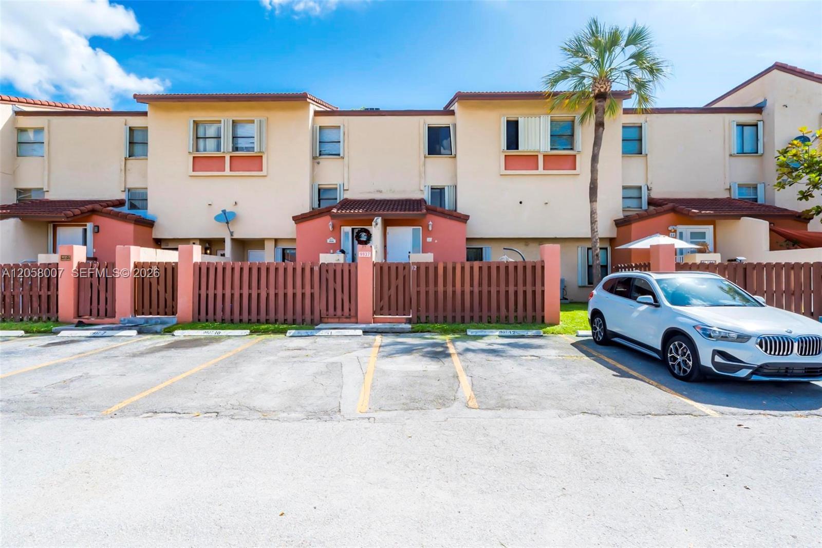 9937 NW 9th St Cir # 19, Miami FL 33172