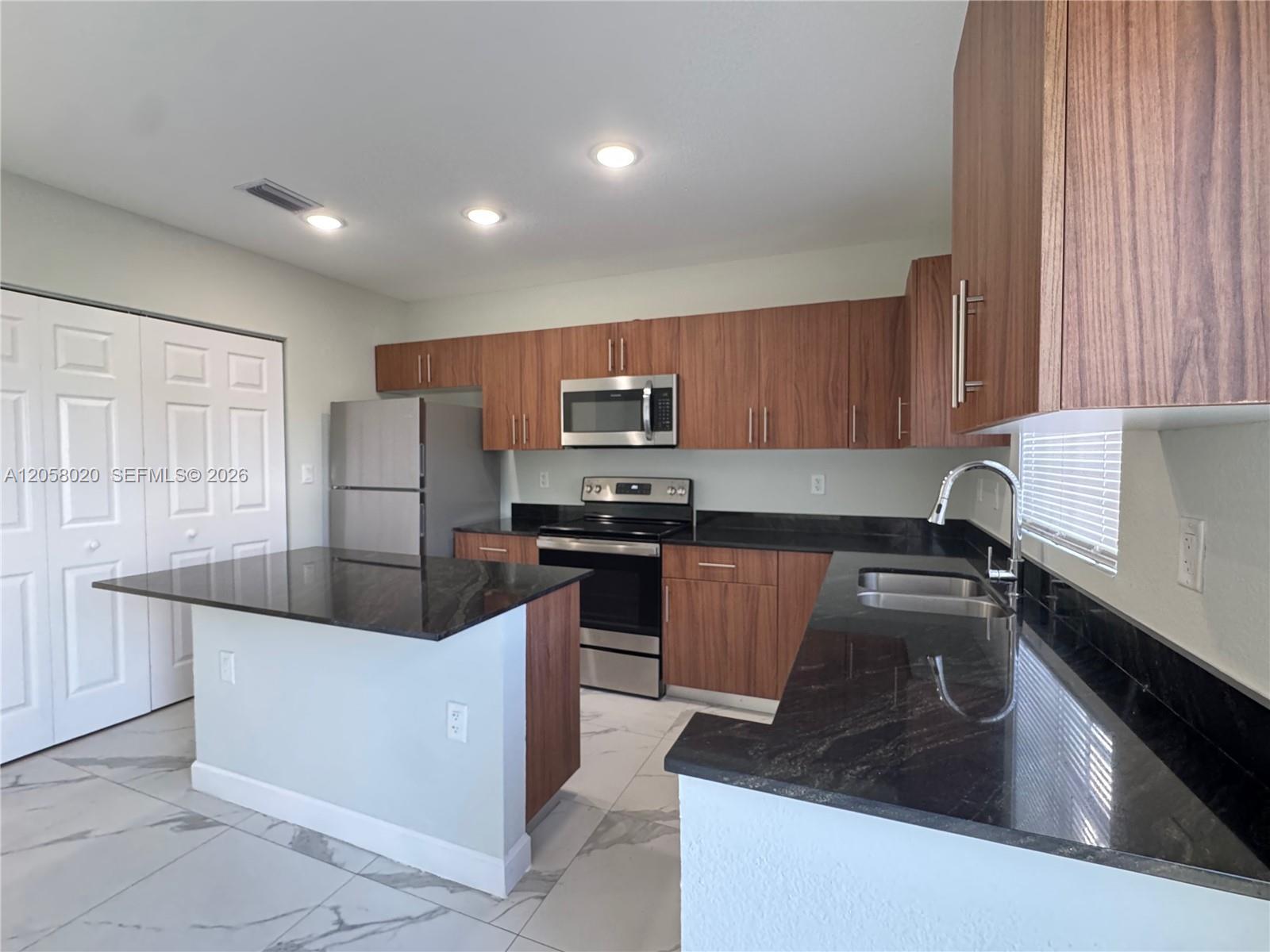 1310 NW 6th Ave # G, Florida City FL 33034 photo 4