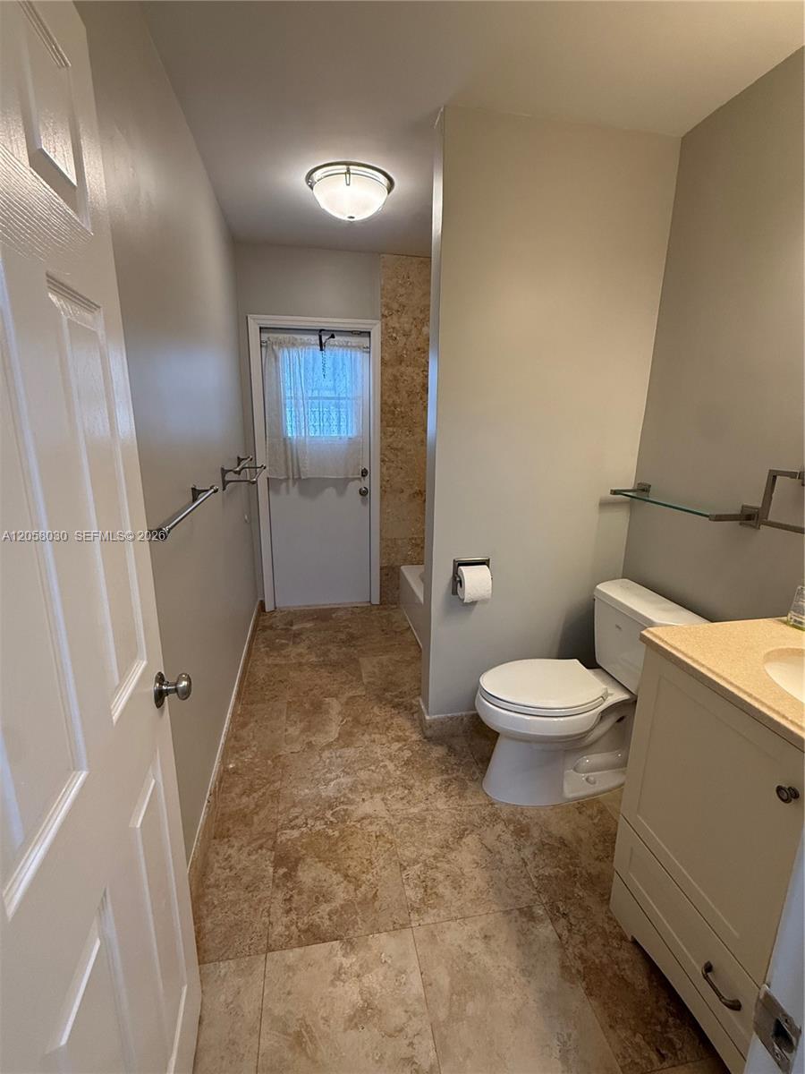 1560 NW 12th Way, Boca Raton FL 33486 photo 4