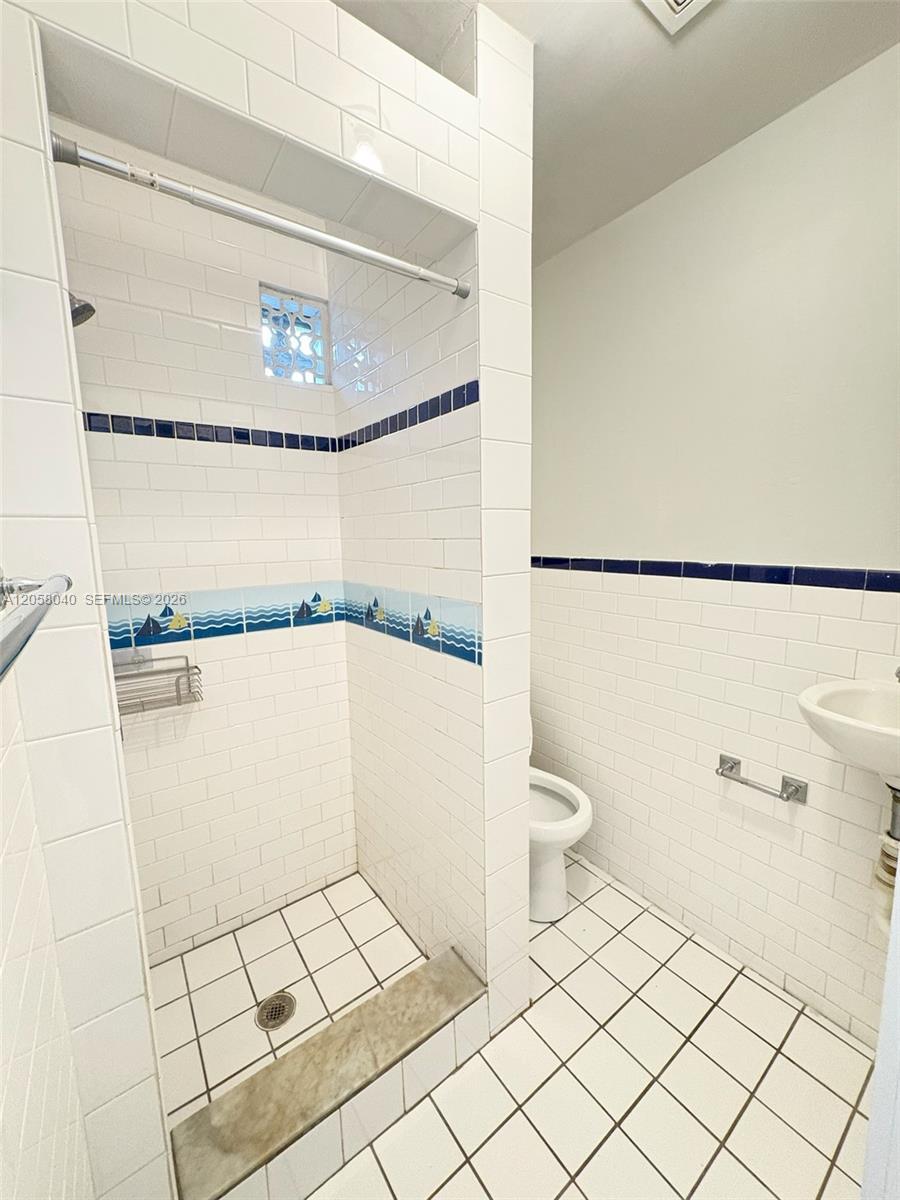 1919 Thomas St # 2, Hollywood FL 33020 photo 3