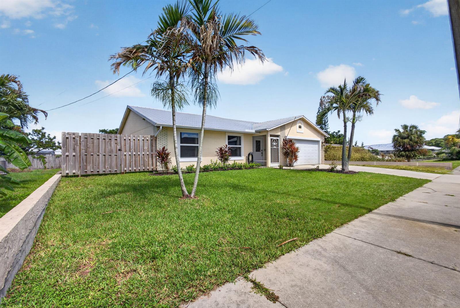 5673 SE INEZ Avenue, Stuart FL 34997