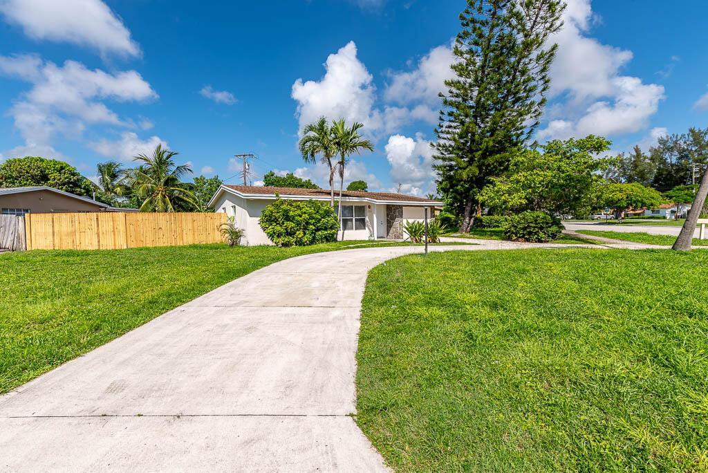 314 E Gateway Boulevard, Boynton Beach FL 33435 photo 4