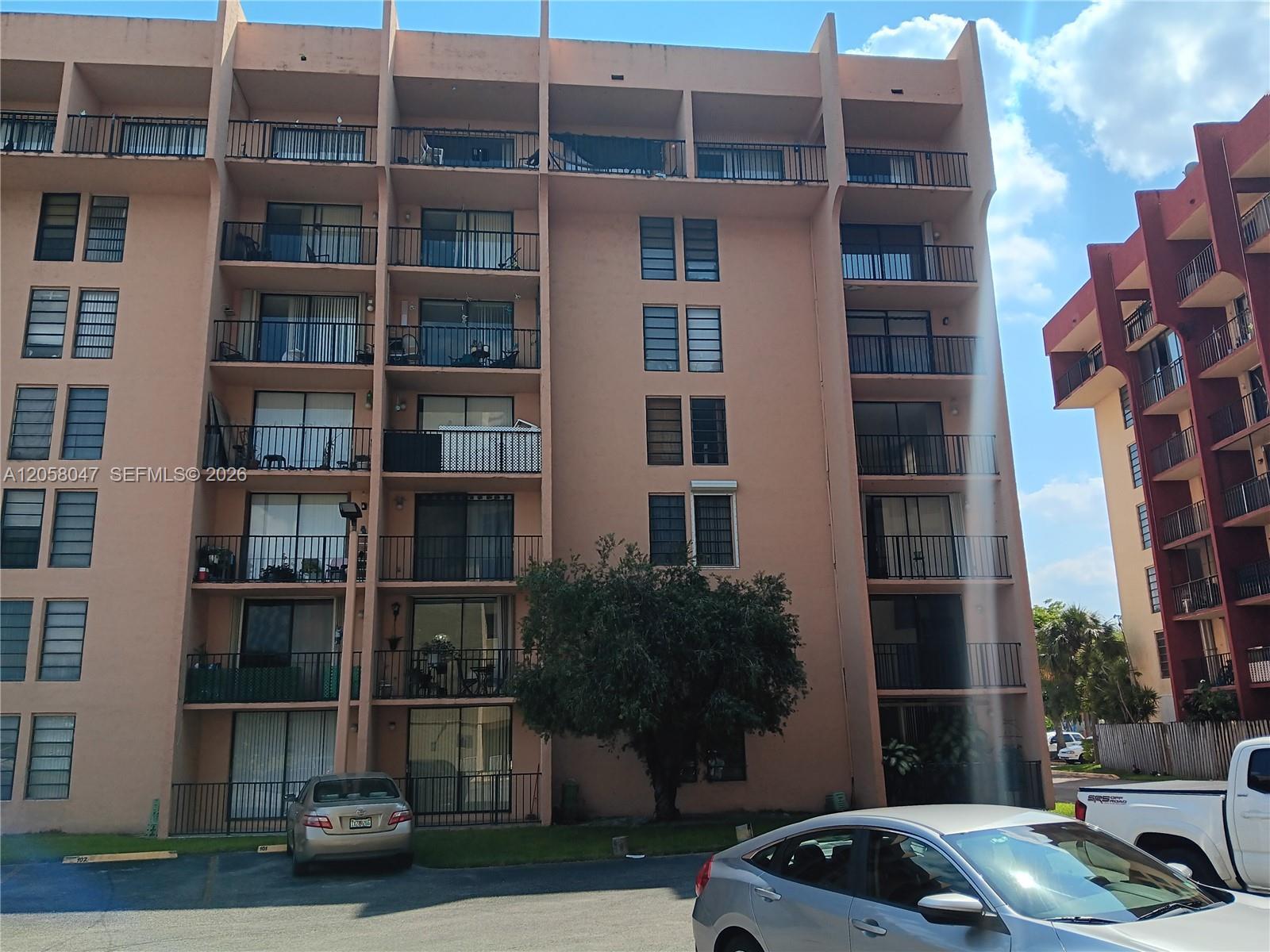 9688 Fontainebleau Blvd # 502, Miami FL 33172 photo 2