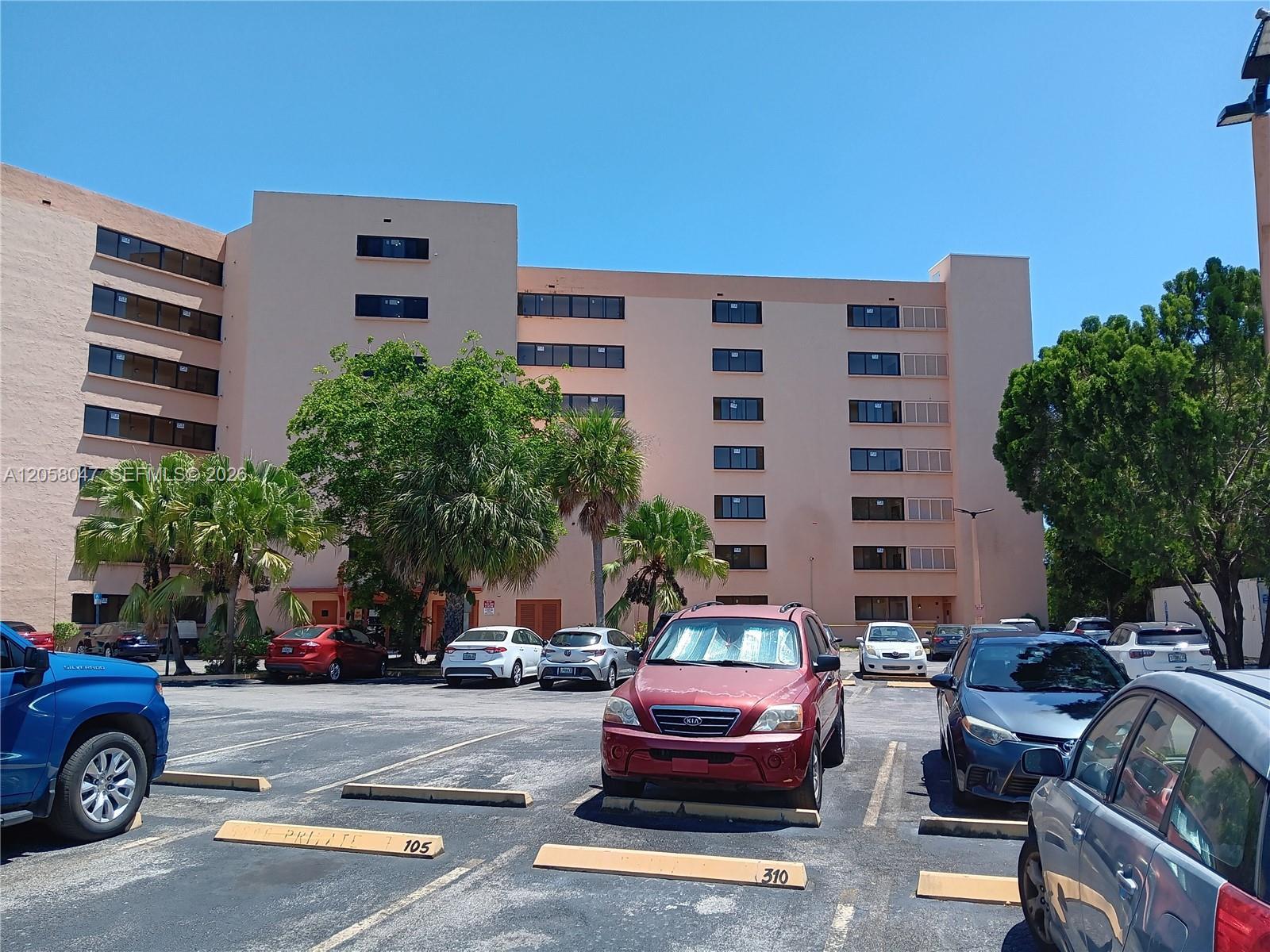 9688 Fontainebleau Blvd # 502, Miami FL 33172 photo 4