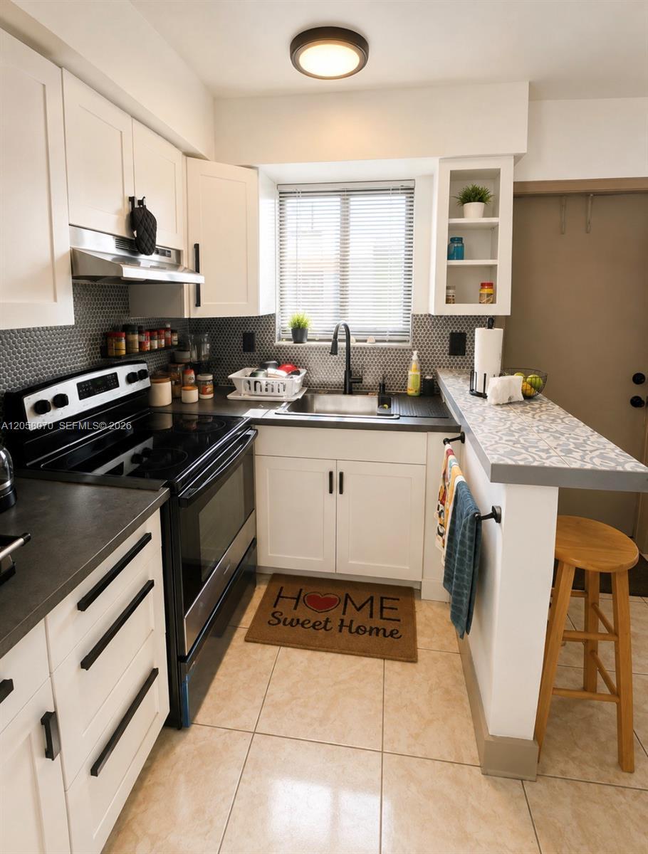 615 NE 7th St # 7, Hallandale Beach FL 33009 photo 3