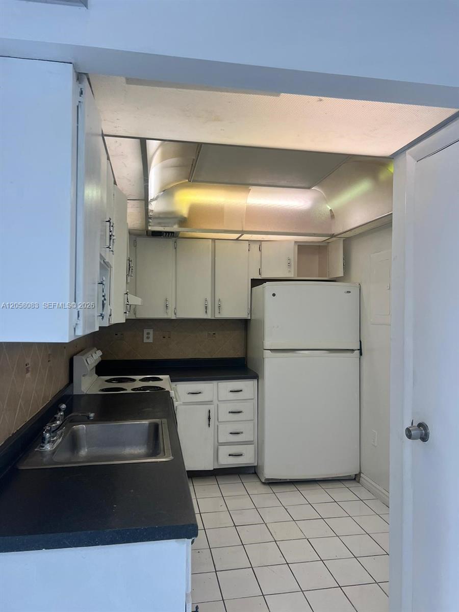 16465 NE 22nd Ave # 419, North Miami Beach FL 33160 photo 5