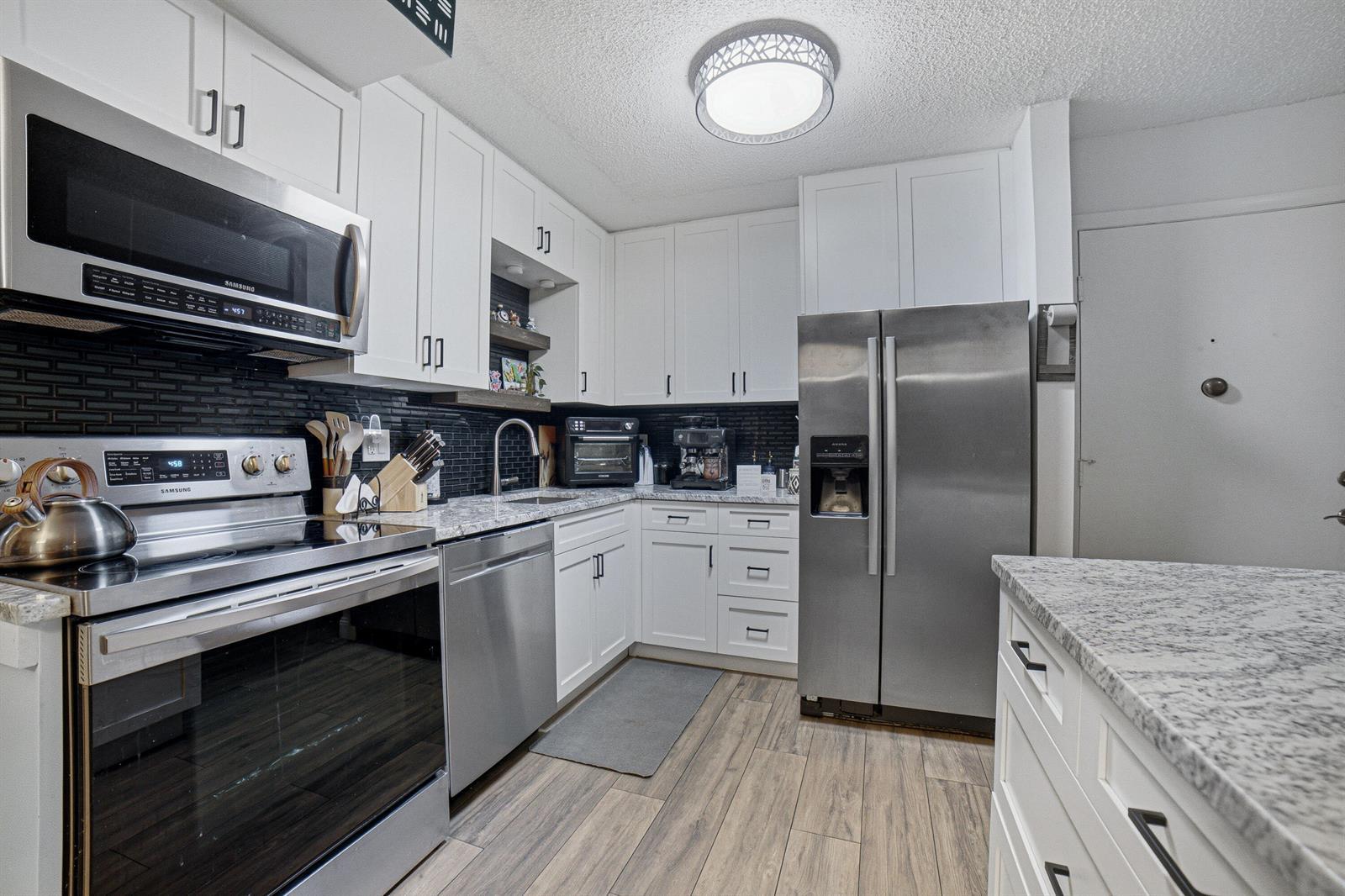 9412 S BELFORT Circle # 115, Tamarac FL 33321 photo 5