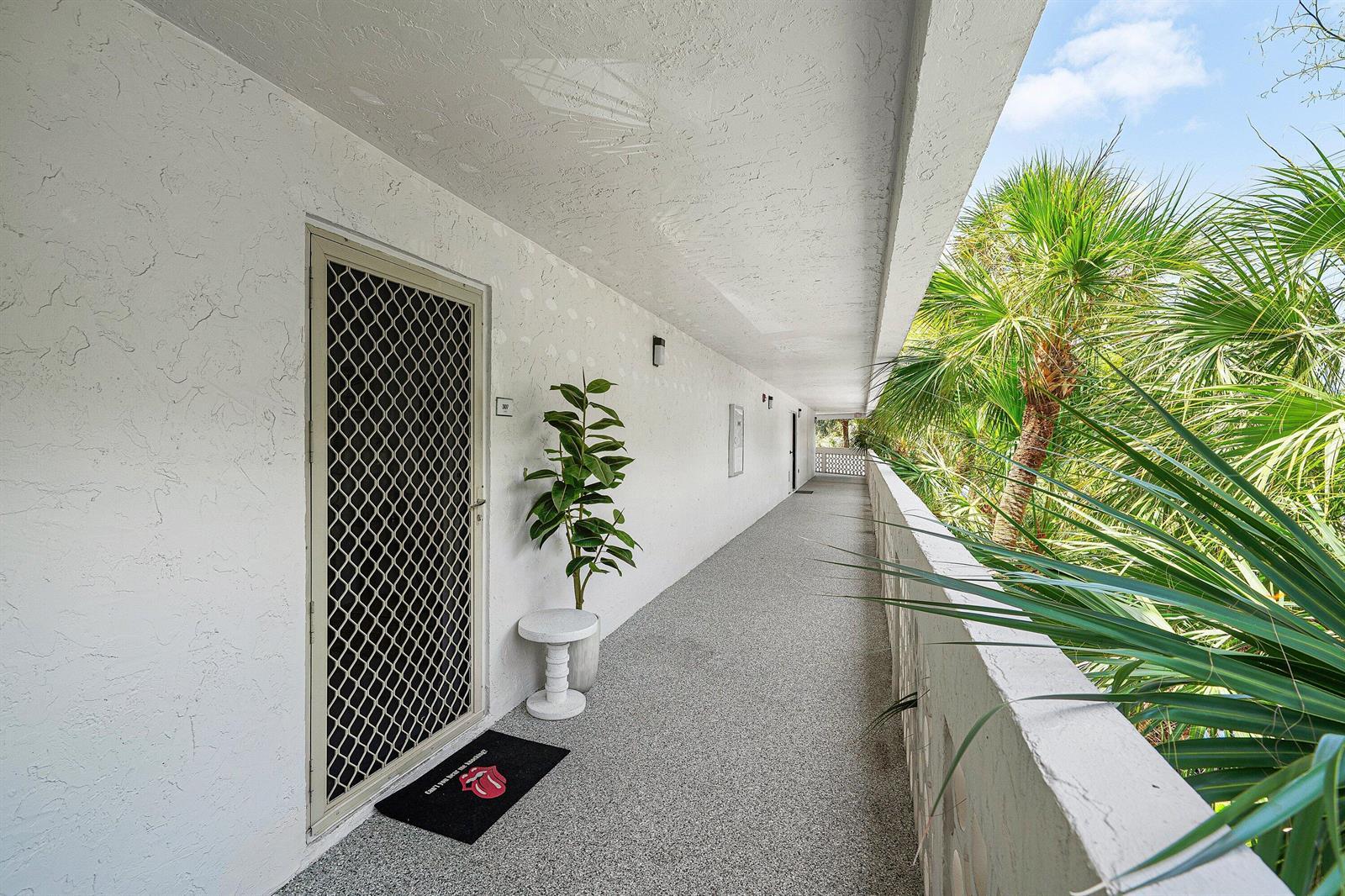 800 Jeffery Street # 307, Boca Raton FL 33487 photo 2