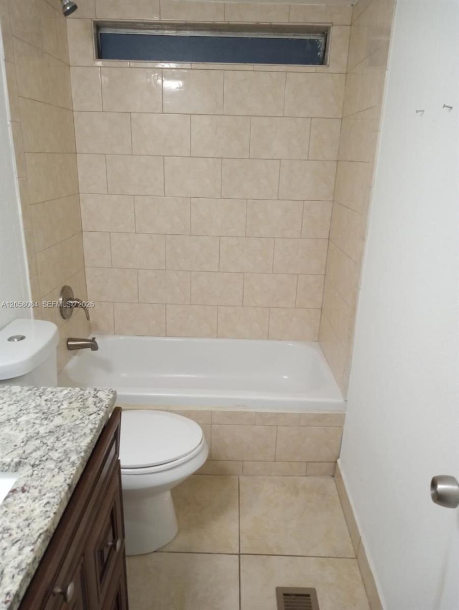 7323 N 44th Ter N, Riviera Beach FL 33404 photo 5