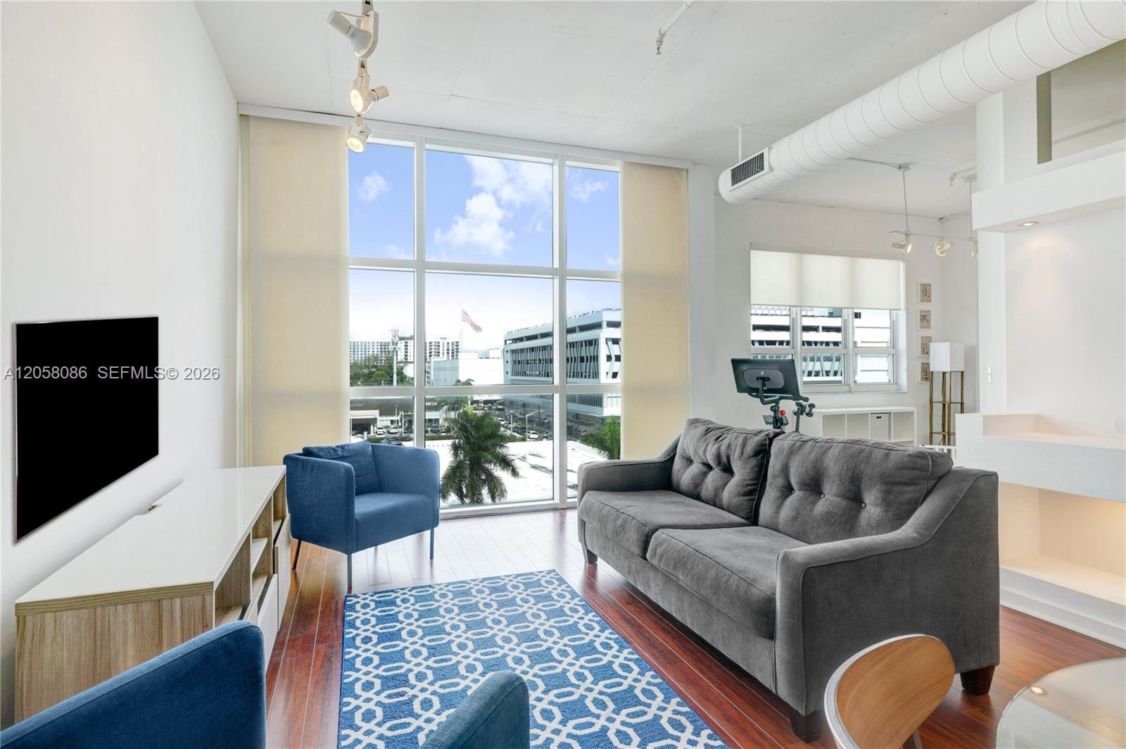 2001 Biscayne Blvd # 2514, Miami FL 33137 photo 2