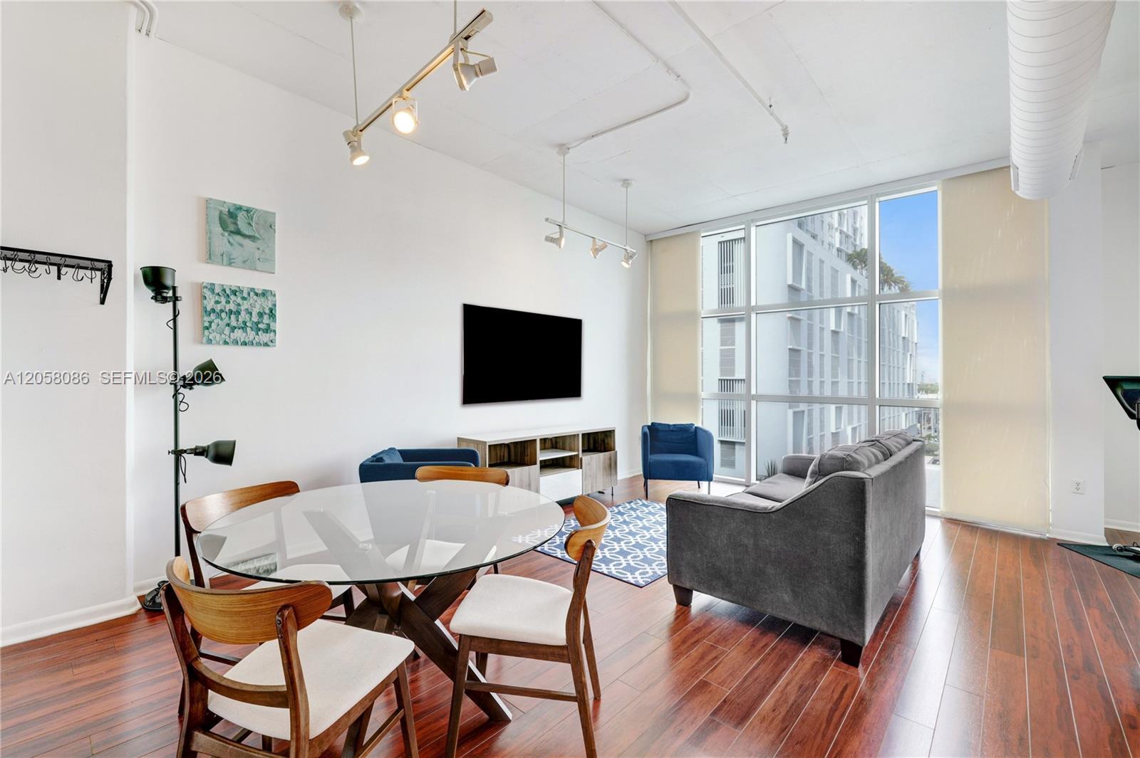 2001 Biscayne Blvd # 2514, Miami FL 33137 photo 3