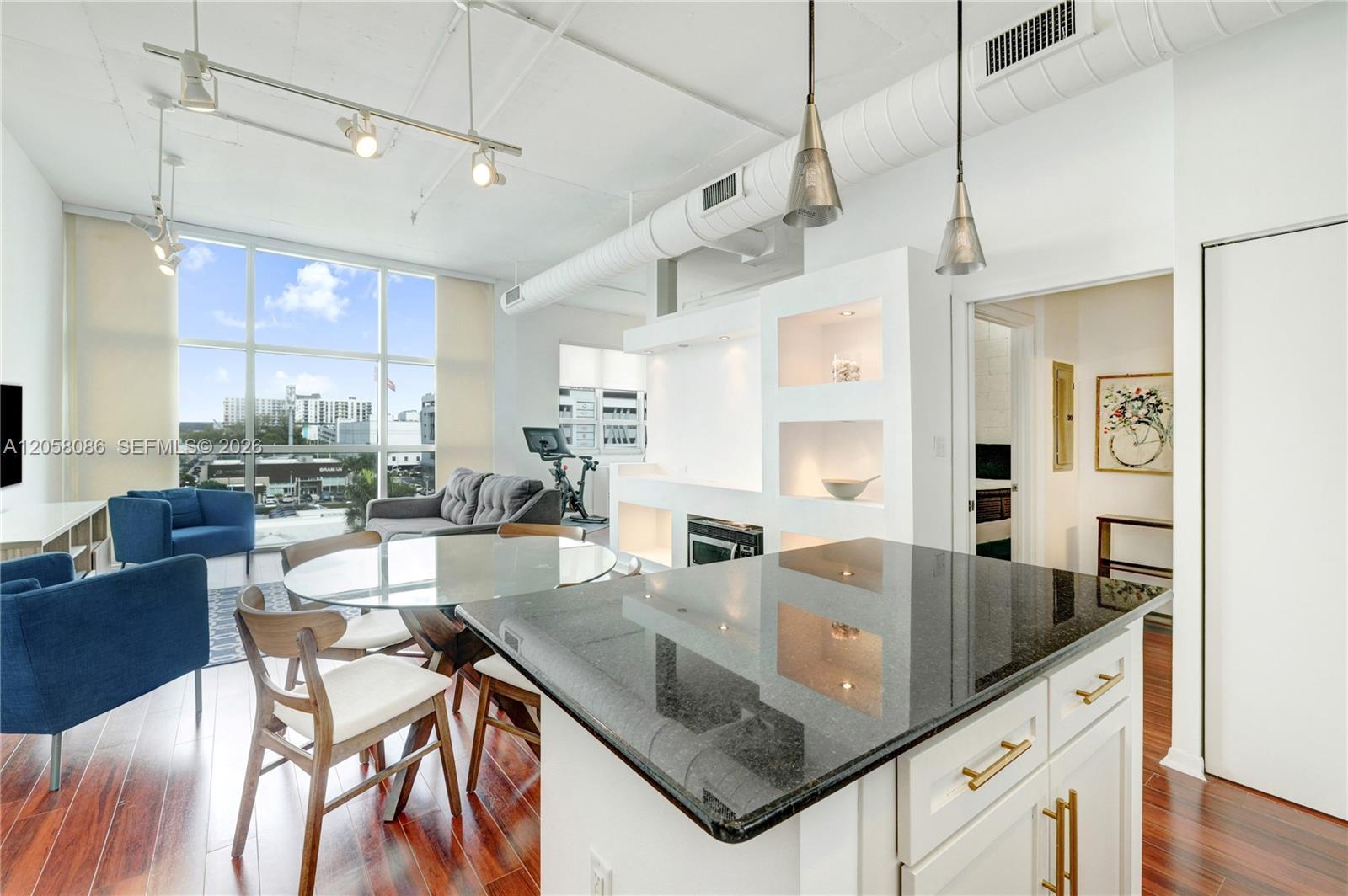 2001 Biscayne Blvd # 2514, Miami FL 33137