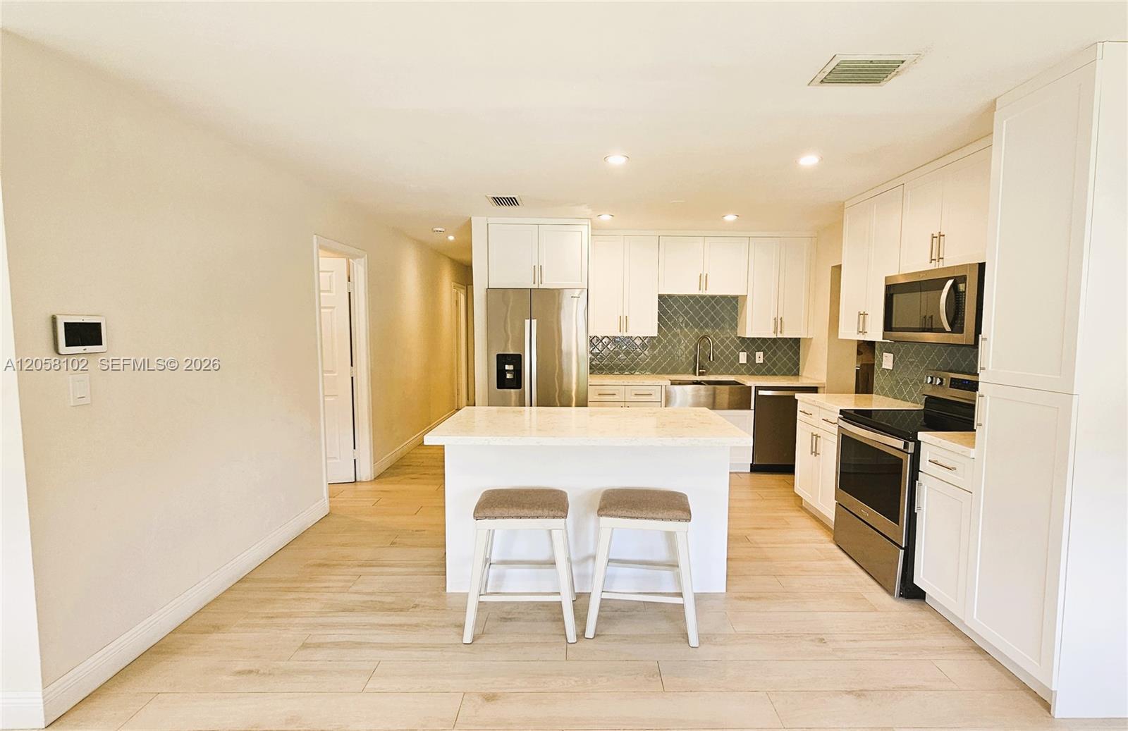 6550 SW 28th St, Miami FL 33155 photo 2