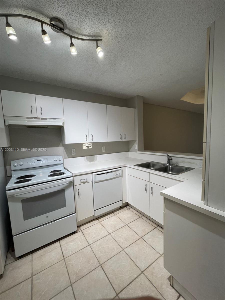 14124 SW 121st Pl # 26, Miami FL 33186 photo 3