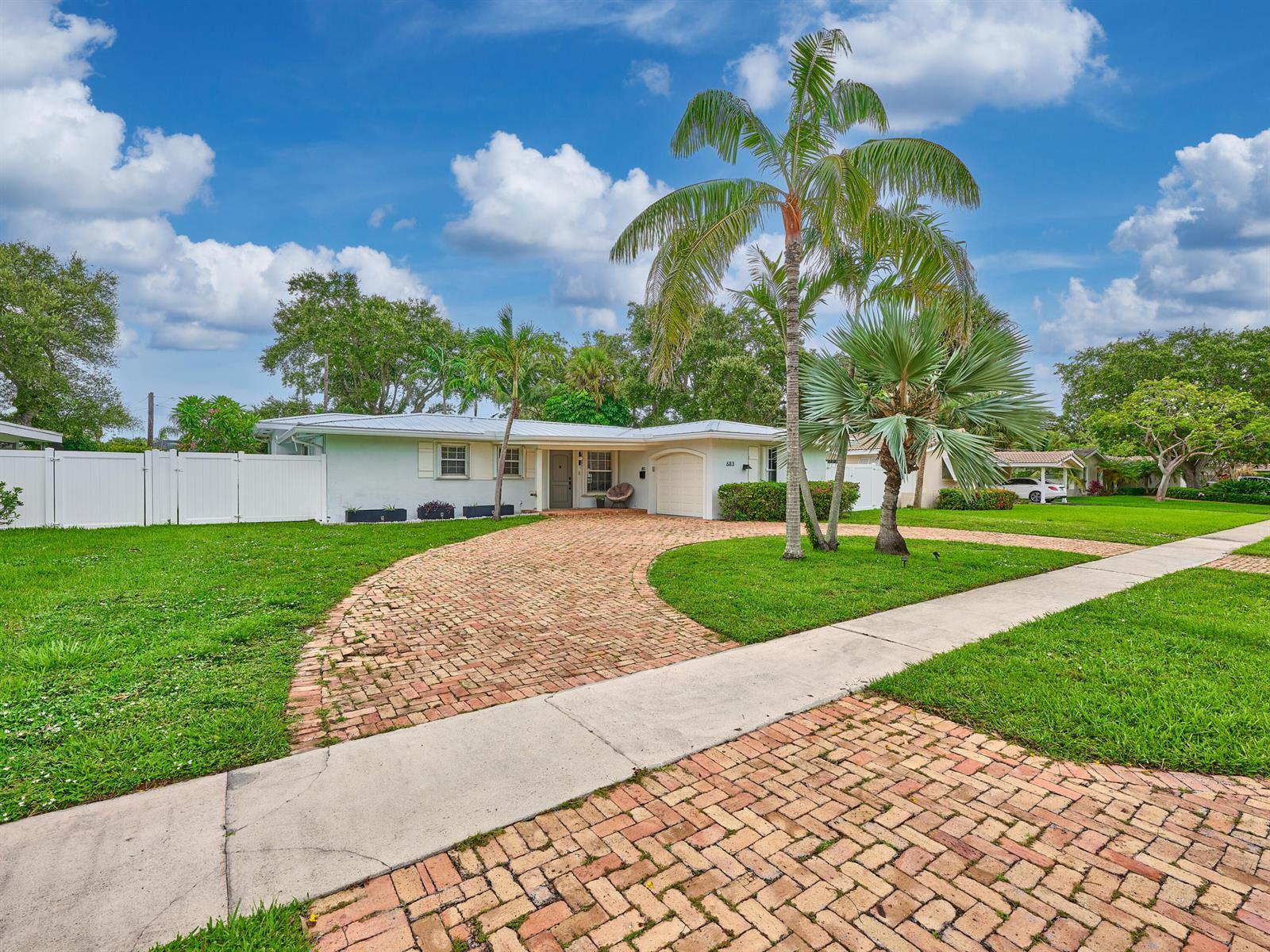 683 SW 2ND Street, Boca Raton FL 33486 photo 3